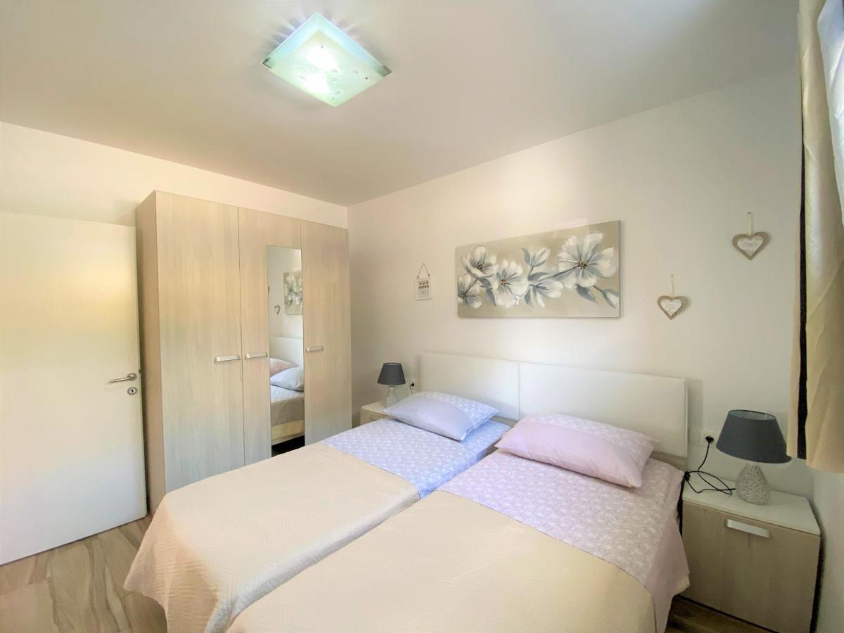 Lux Apartment Sea Shell With Jacuzzi Макарска Экстерьер фото