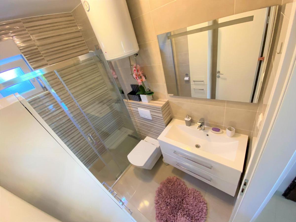 Lux Apartment Sea Shell With Jacuzzi Макарска Экстерьер фото