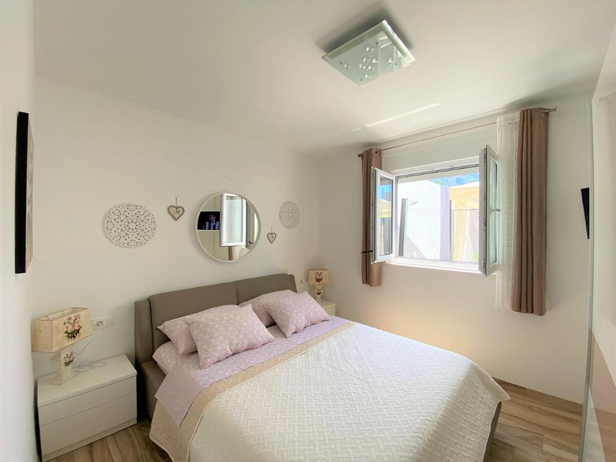Lux Apartment Sea Shell With Jacuzzi Макарска Экстерьер фото
